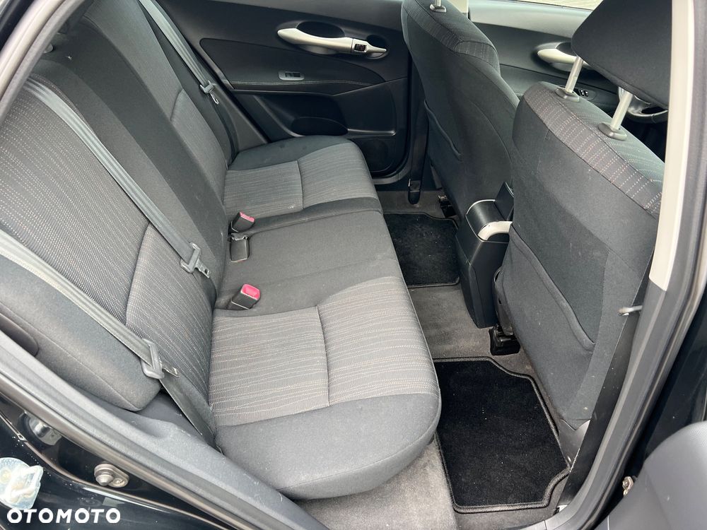 Toyota Auris - 22