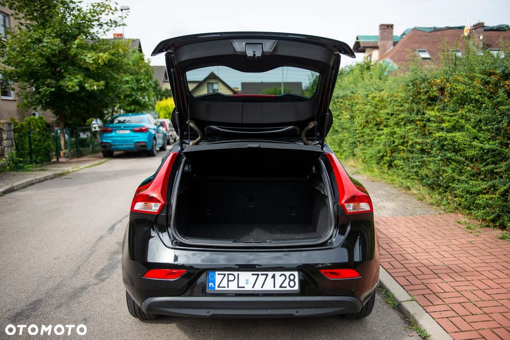 Volvo V40 D2 Summum - 21