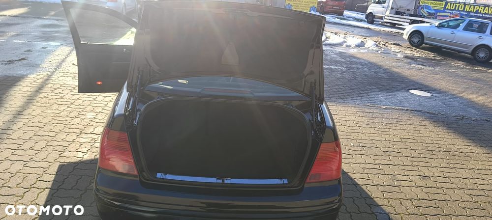 Volkswagen Bora 1.6 Comfortline - 20