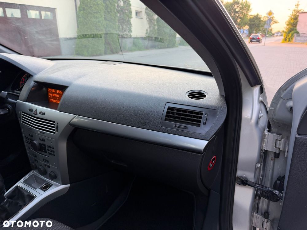 Opel Astra 1.6 Exklusiv - 13