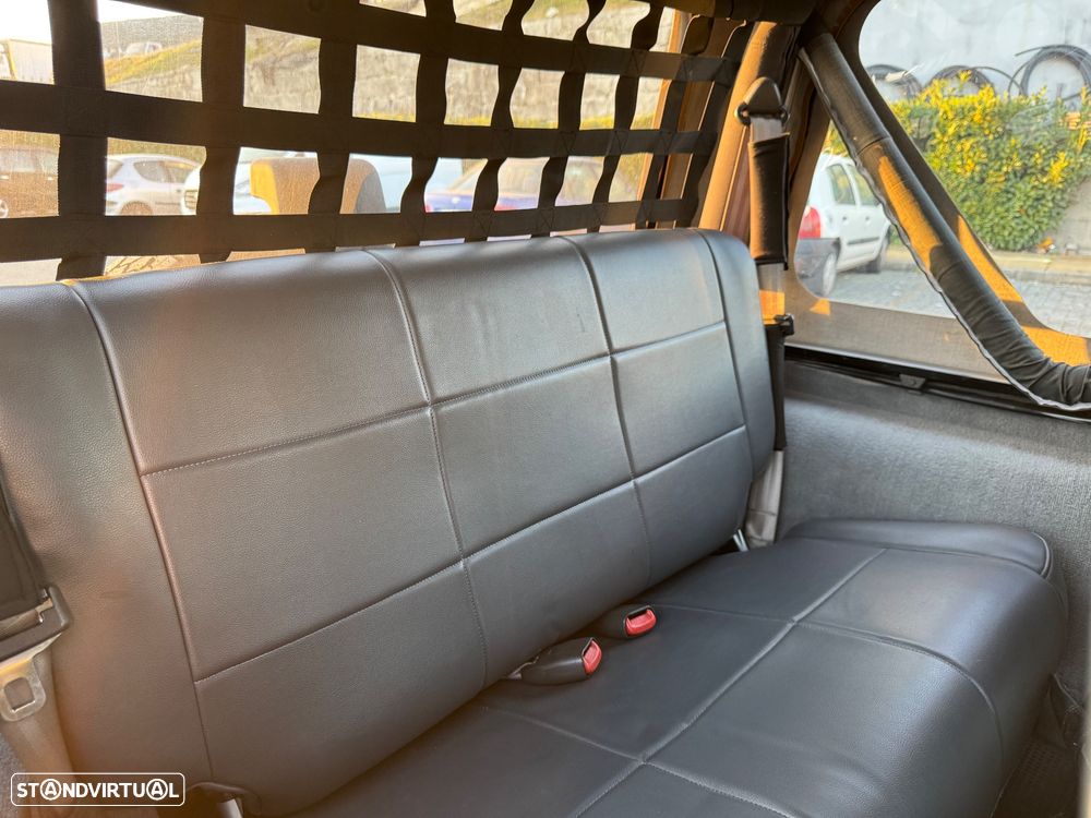 Jeep Wrangler 2.5 Sport Hard Top - 11