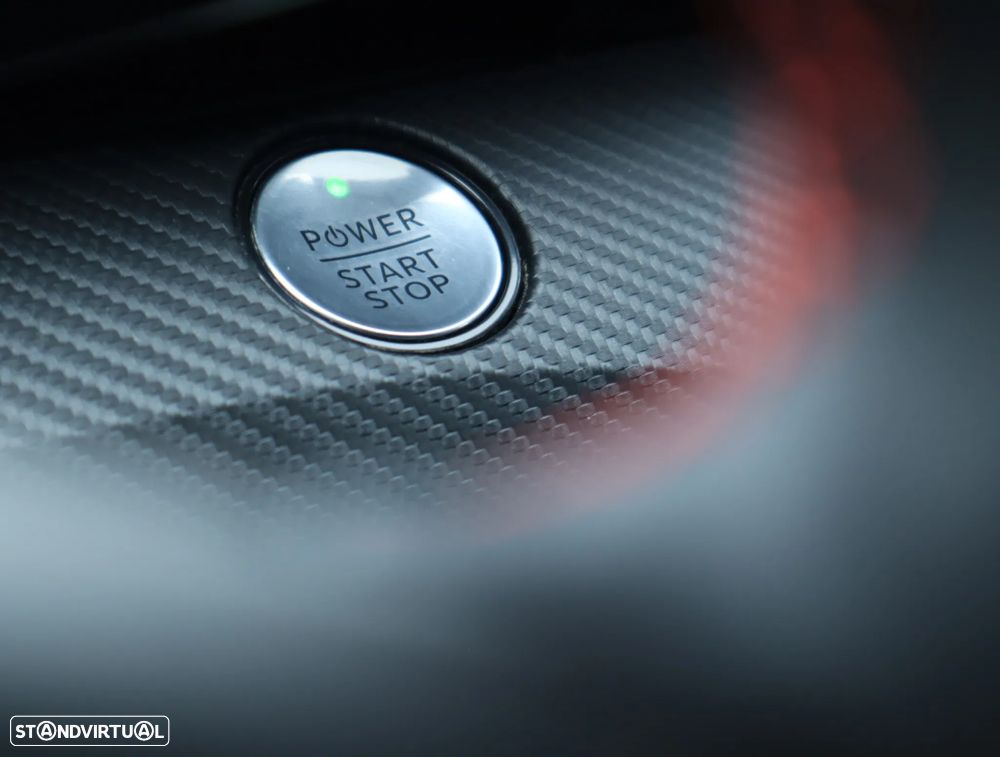 Ford Mustang Mach-E 75.7 kWh Premium AWD - 46