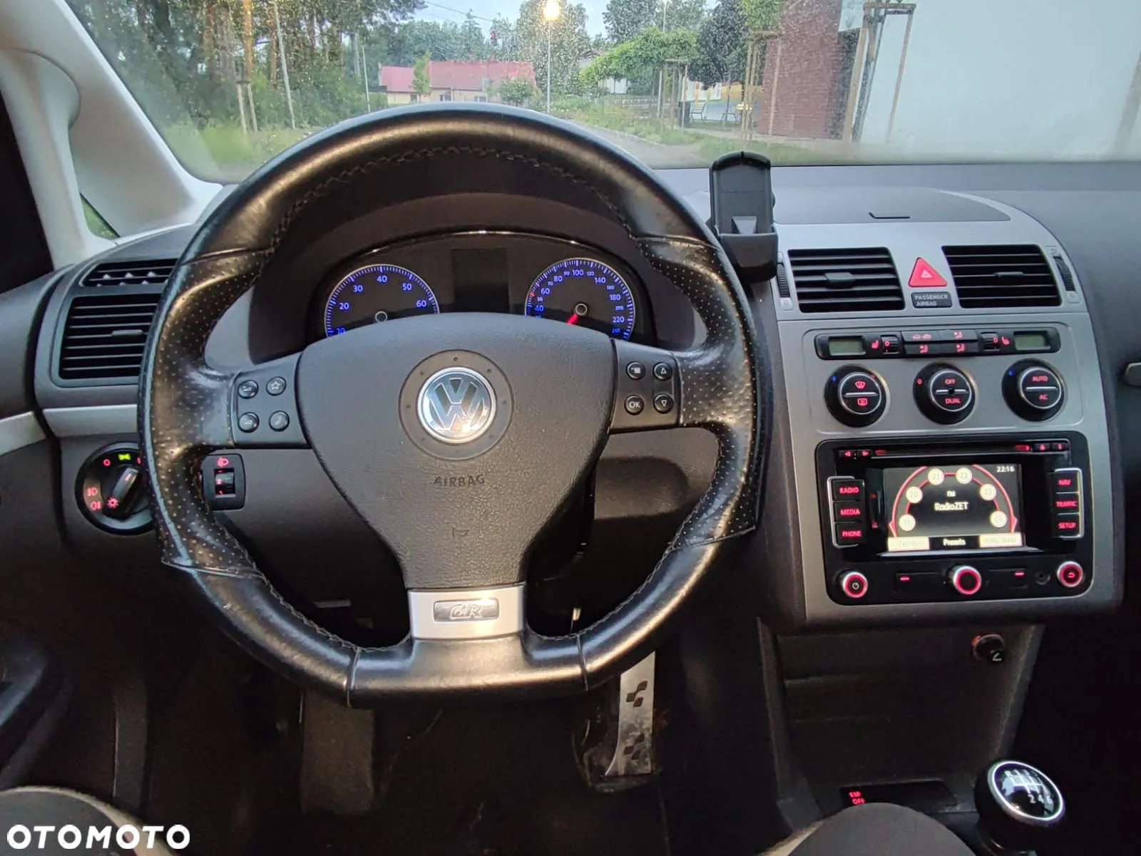 Volkswagen Touran 1.4 TSI R-Line Edition - 10