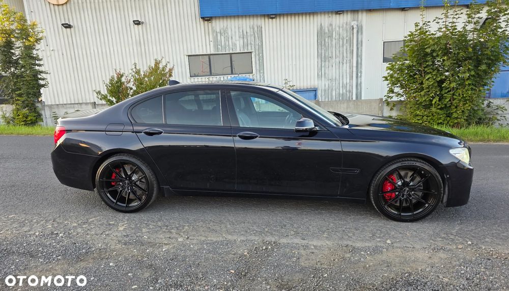 BMW Seria 7 750i - 6