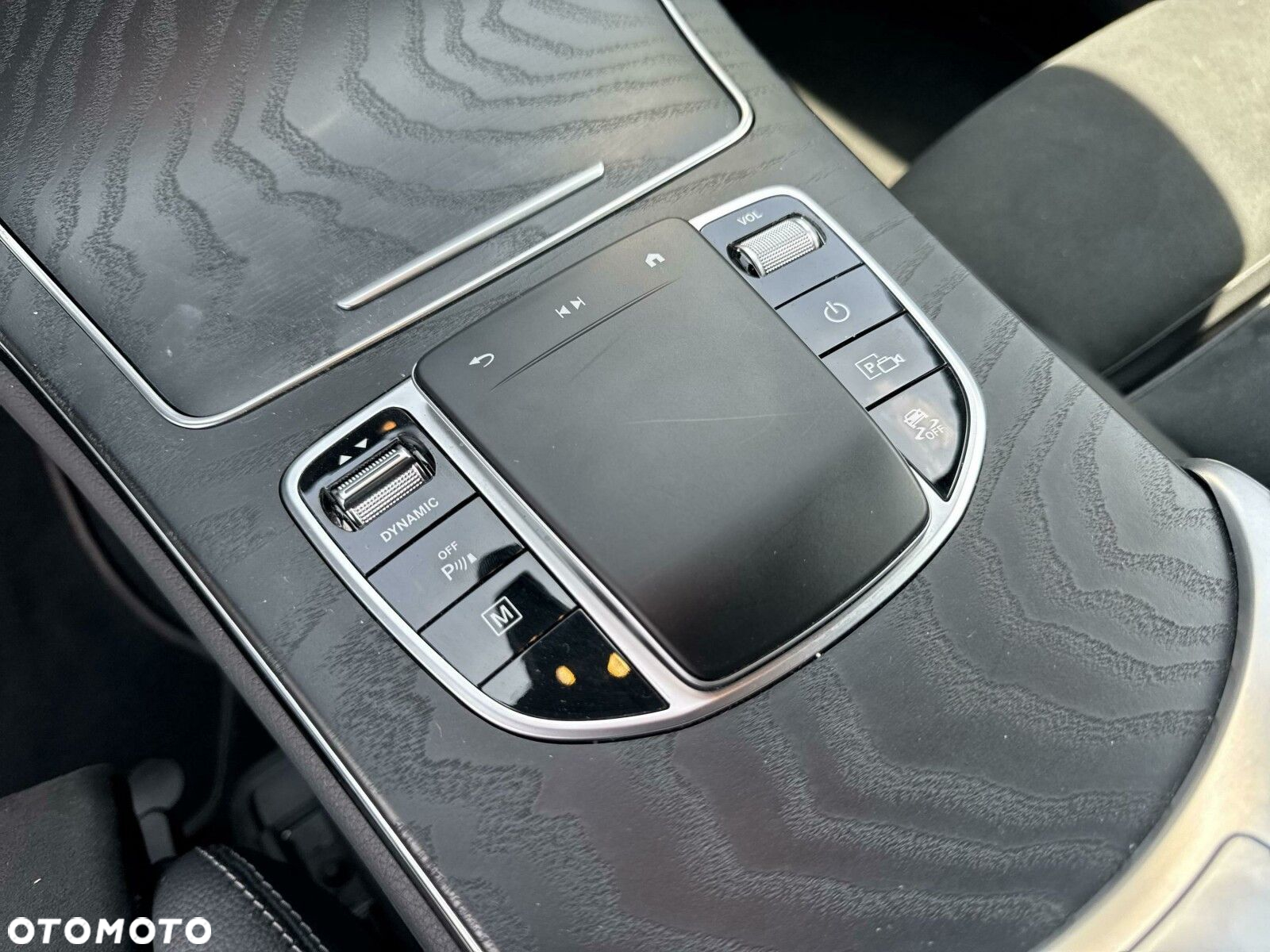 Mercedes-Benz GLC - 14