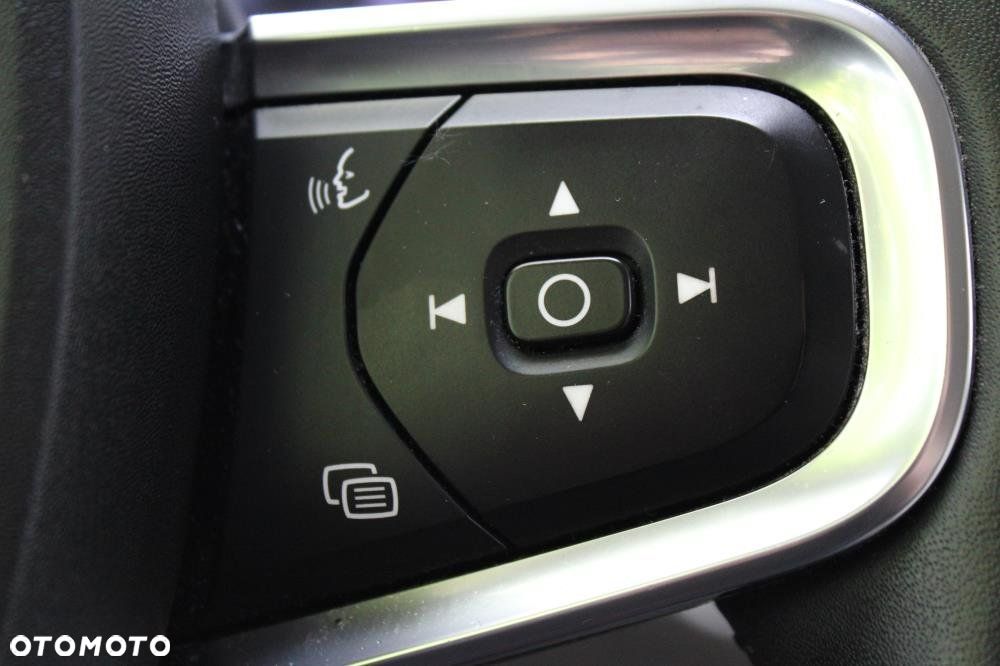 Volvo XC 40 - 15