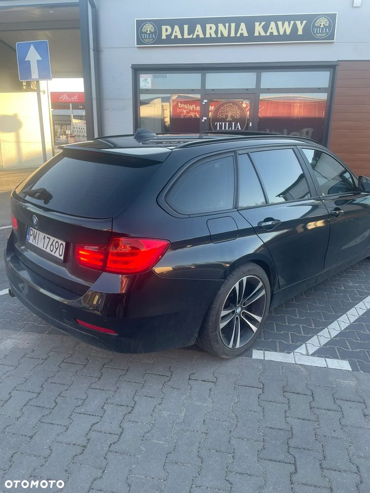 BMW Seria 3 320d - 23