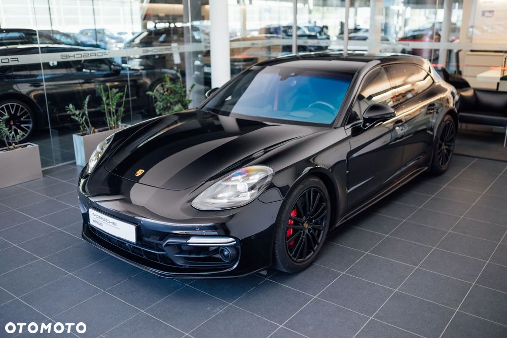 Porsche Panamera GTS GPF - 3