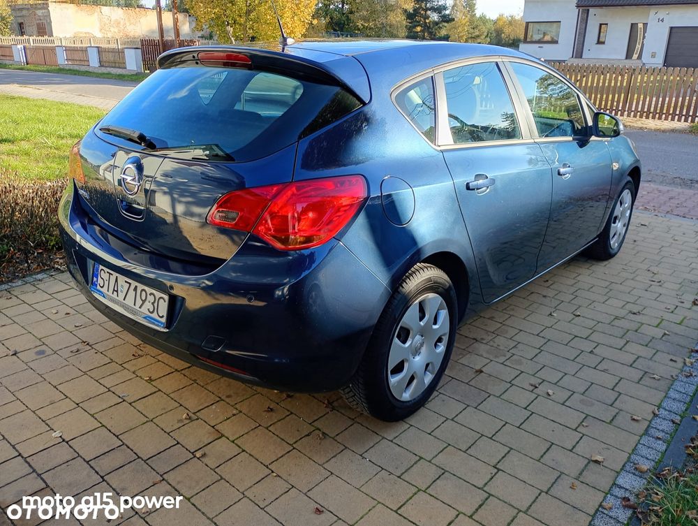 Opel Astra IV 1.6 Essentia - 4