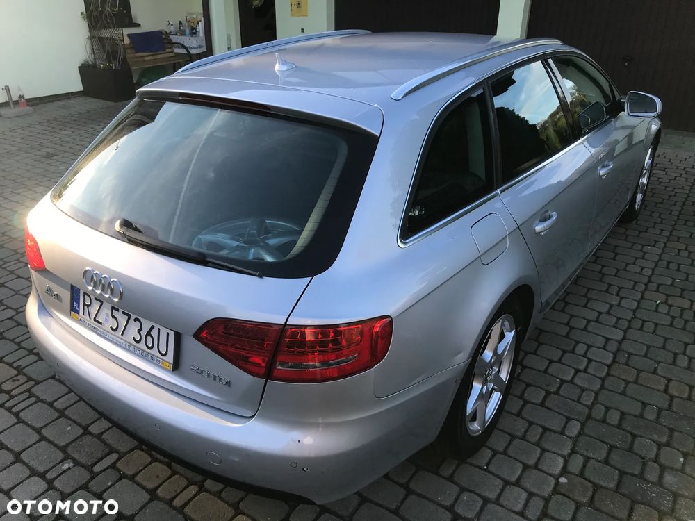 Audi A4 Avant 2.0 TDI DPF Ambiente - 24