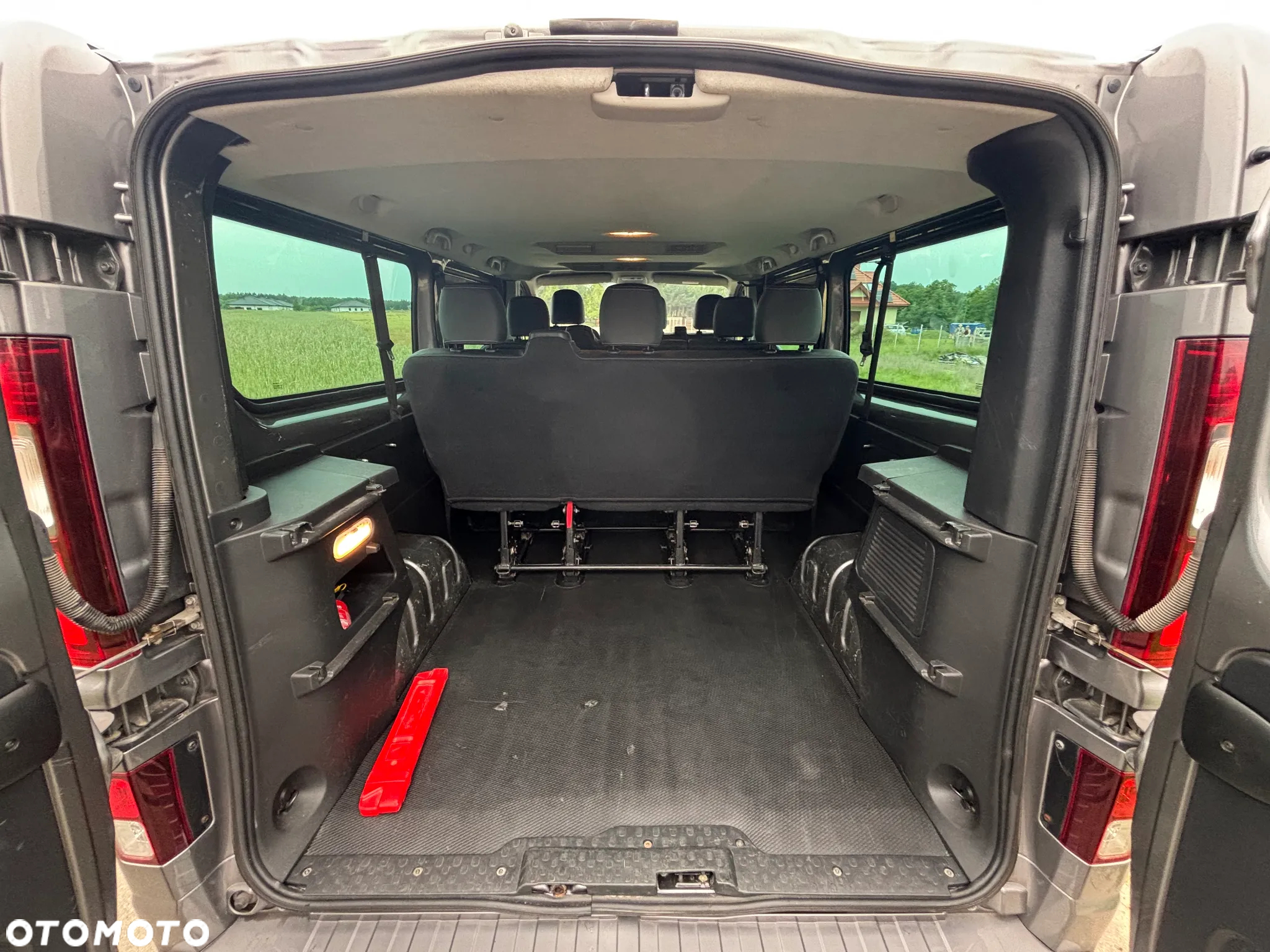 Opel Vivaro L2H1 2.9t Edition Elegance - 13