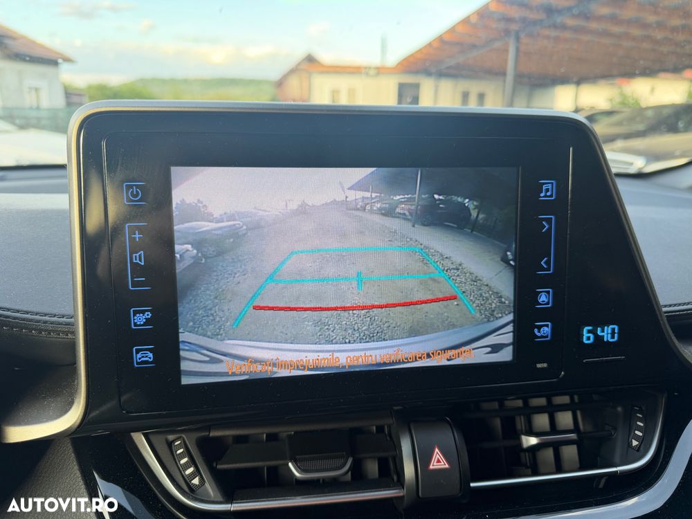 Toyota C-HR Lounge - 7