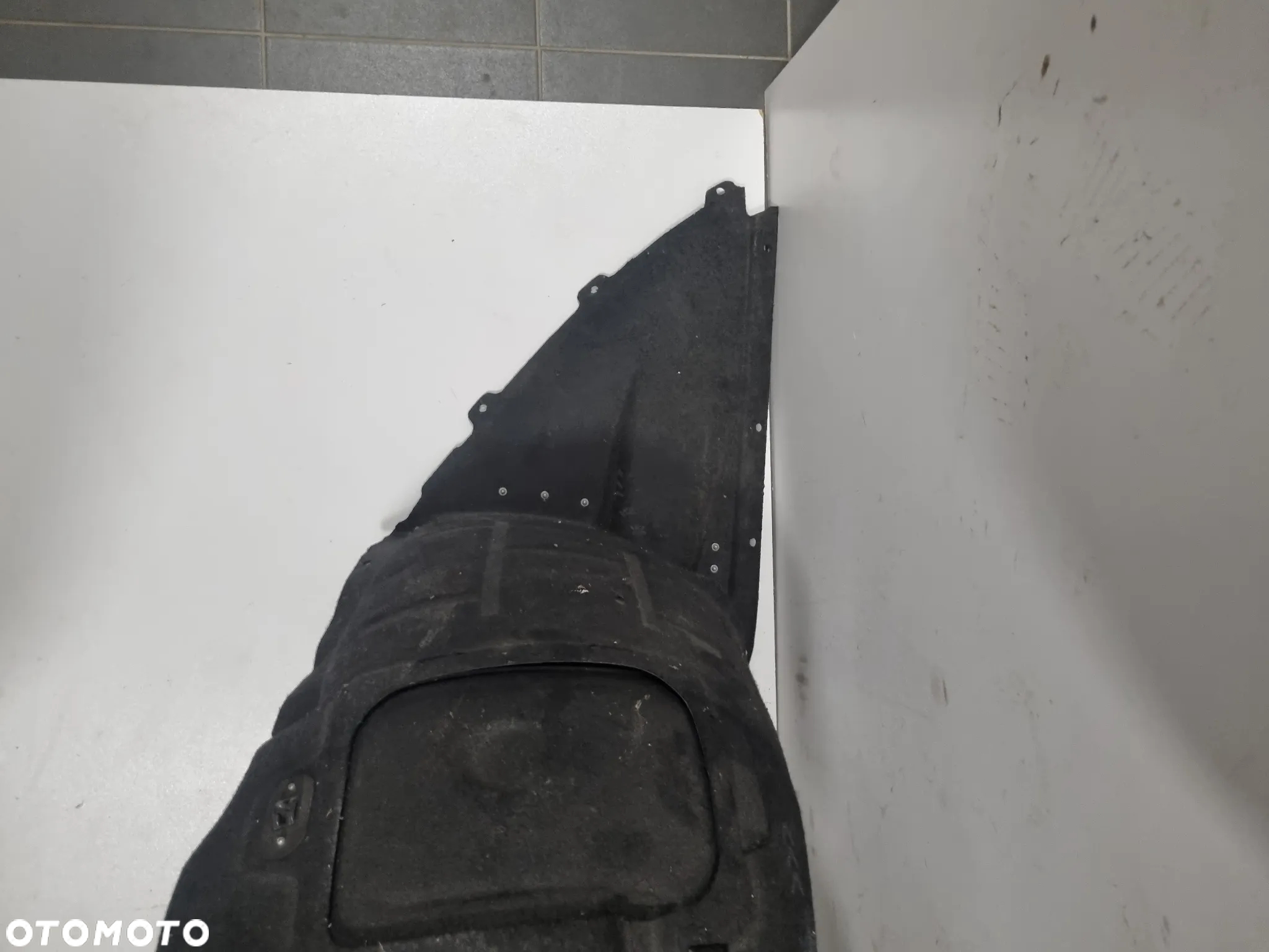 Nadkole przednie Lewe Aston Martin DBS AD33-166563-AF - 4