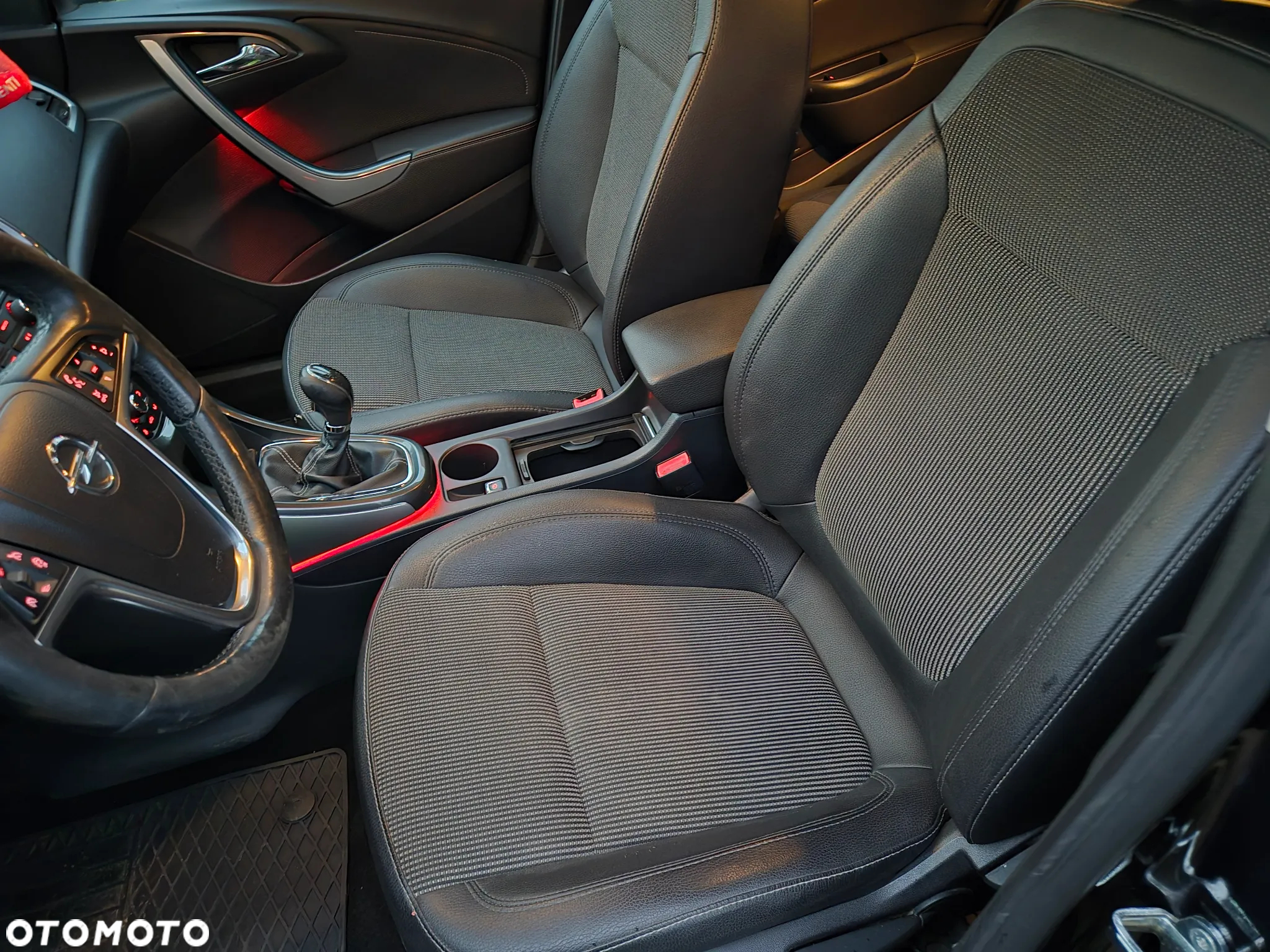 Opel Astra 2.0 CDTI Exklusiv - 18