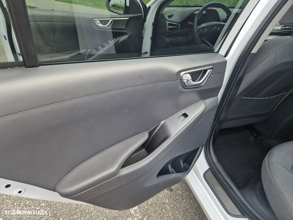 Hyundai Ioniq 1.6 GDI HEV - 9