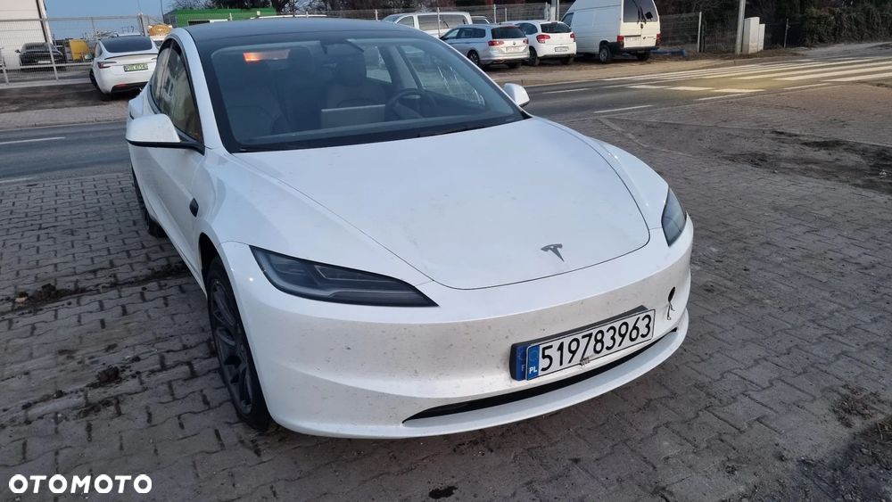 Tesla Model 3 - 14