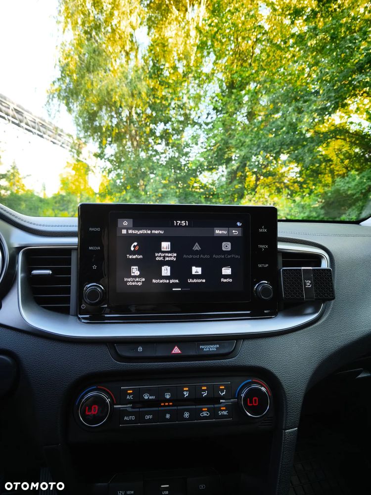Kia Ceed 1.6 CRDi SCR M - 28