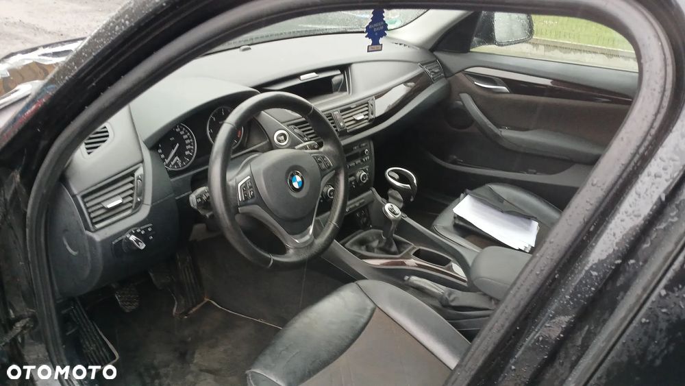 BMW X1 sDrive18d xLine - 8