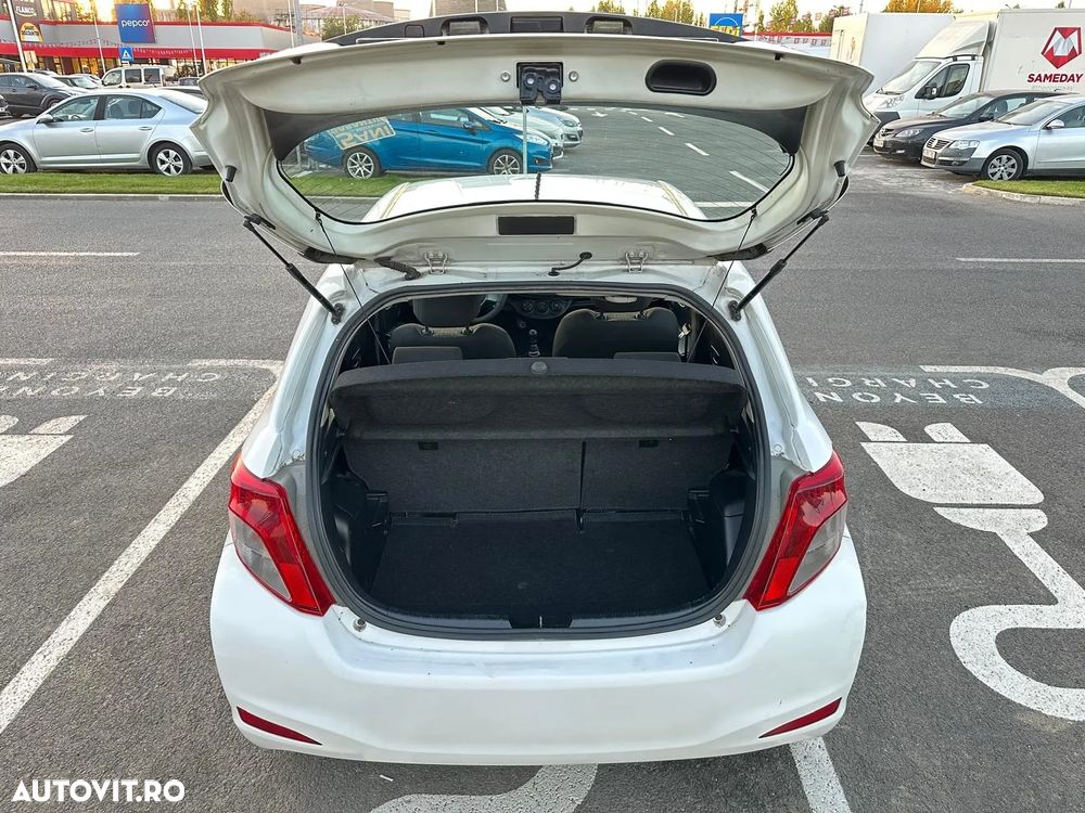 Toyota Yaris - 8