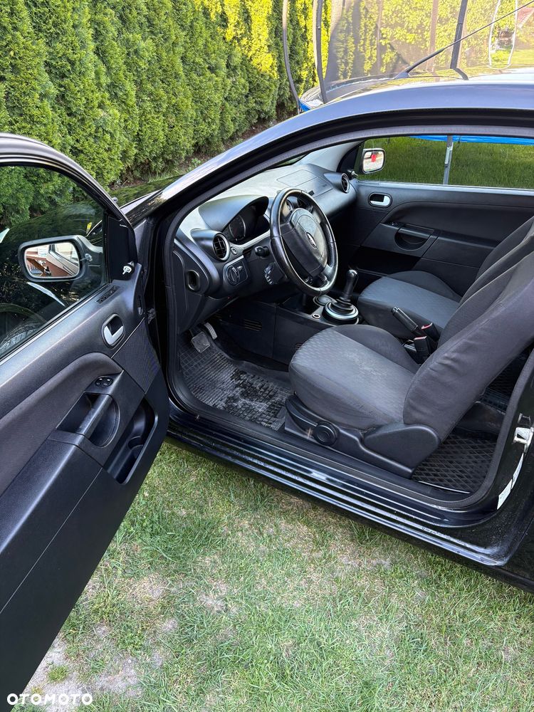 Ford Fiesta - 8
