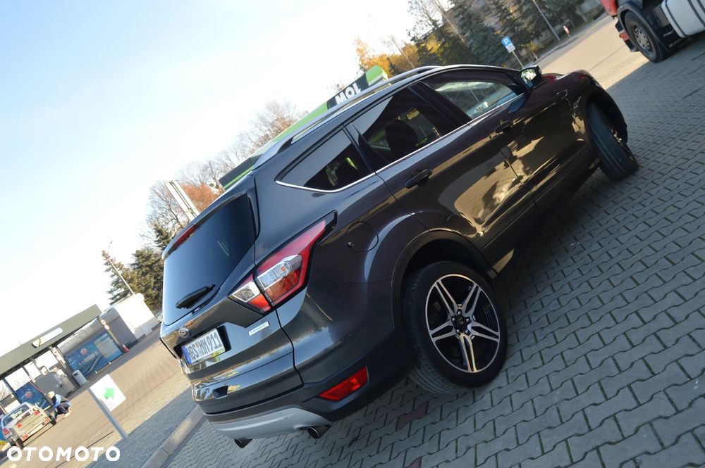 Ford Kuga 1.5 EcoBoost 2x4 Titanium - 25