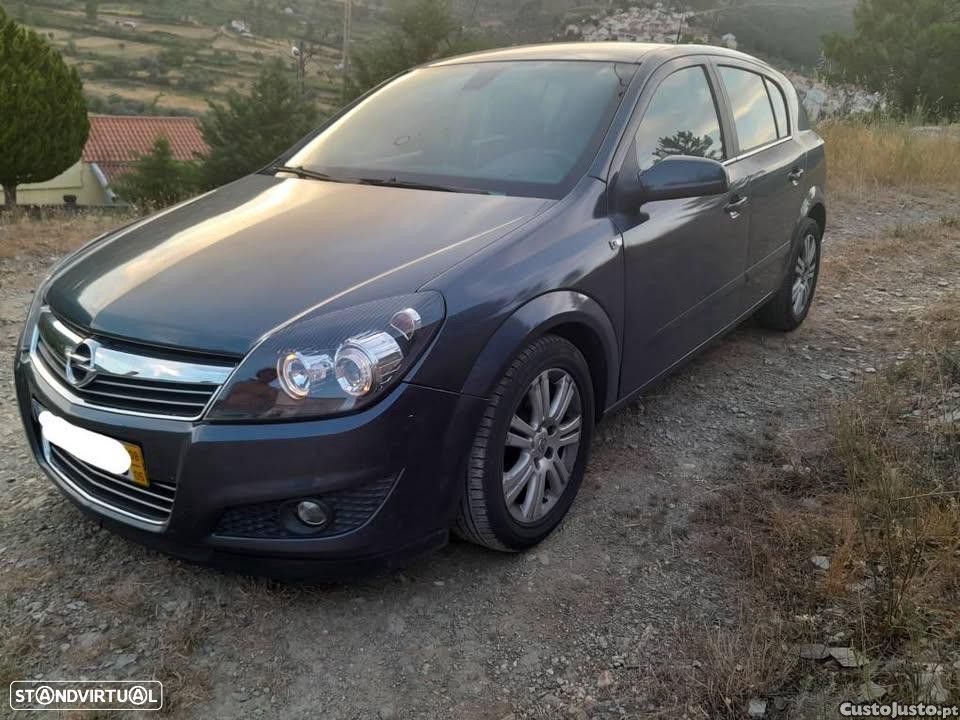 Opel Astra 1.7 CDTi Cosmo - 2