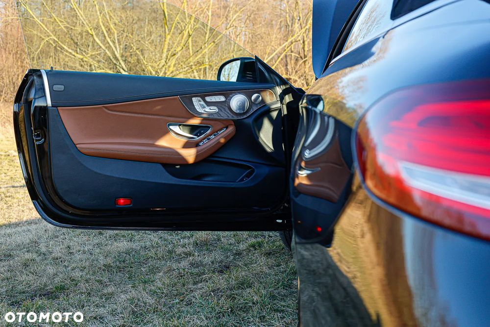 Mercedes-Benz Klasa C 300 Cabrio 9G-TRONIC AMG Line - 22