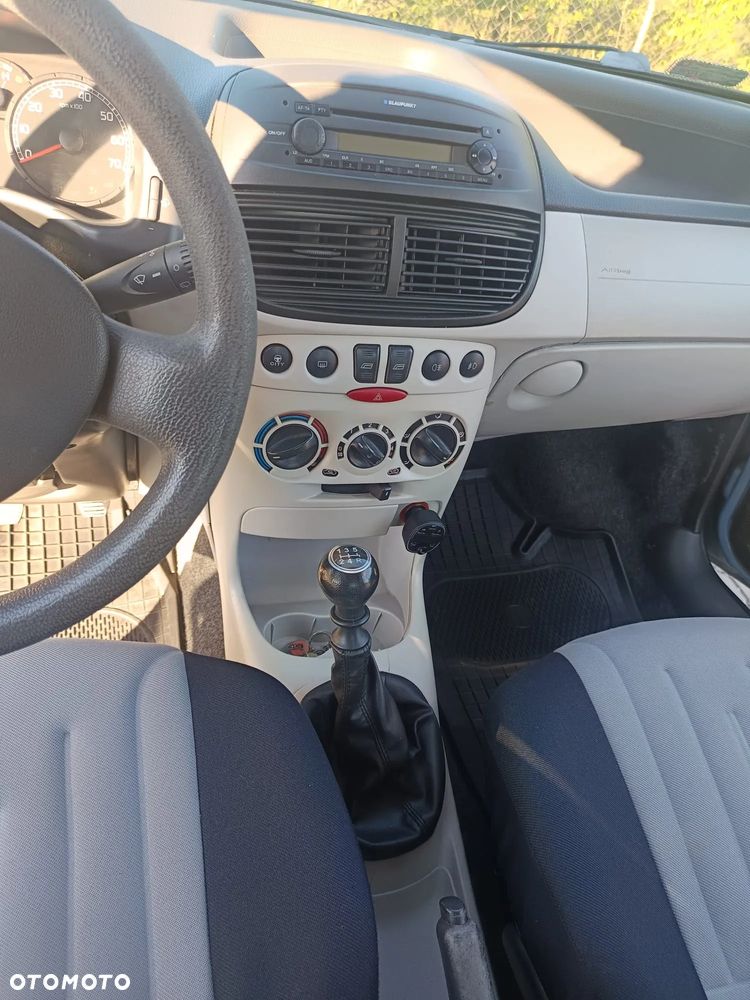 Fiat Punto 2005 photo 5