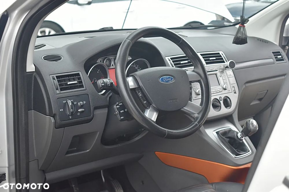 Ford Kuga 2.0 TDCi 2x4 Trend - 18