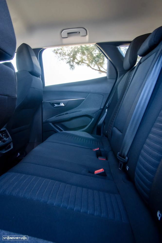 Peugeot 3008 1.5 BlueHDi Allure EAT8 - 13