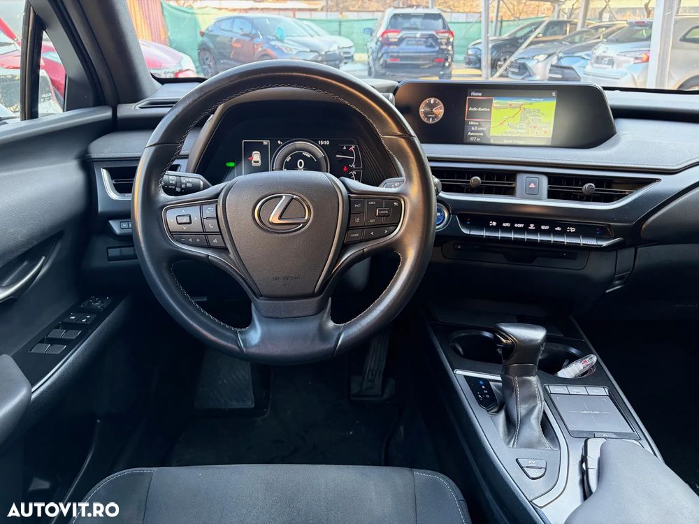 Lexus UX 250h Business Edition - 18
