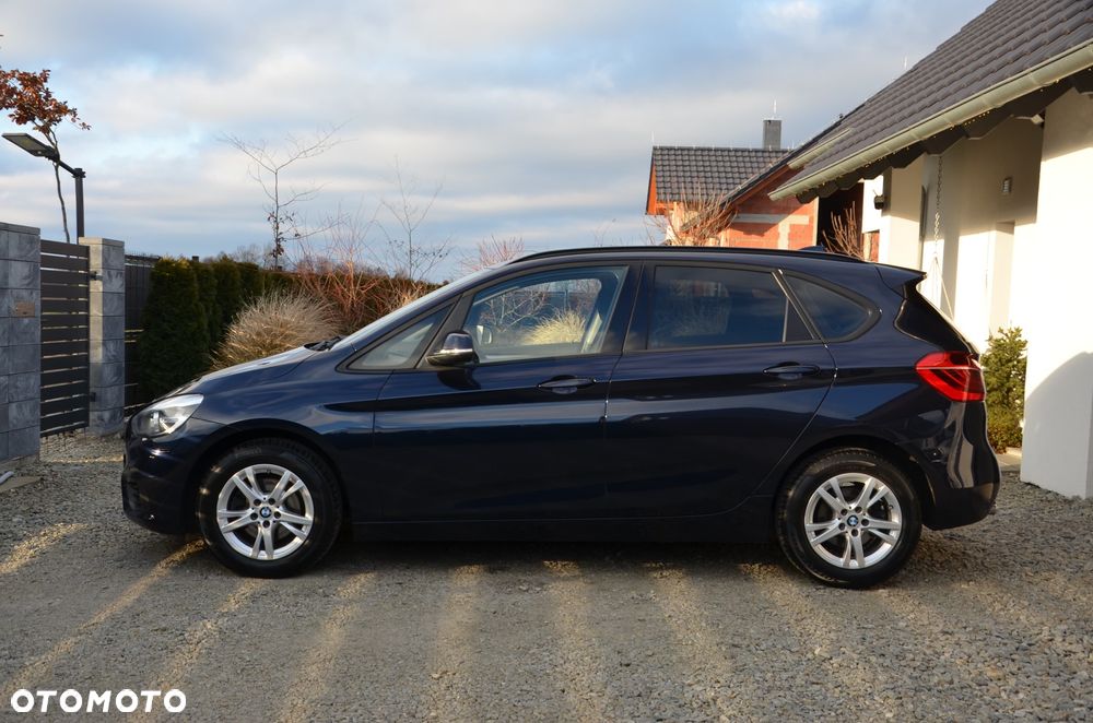 BMW Seria 2 218d - 4