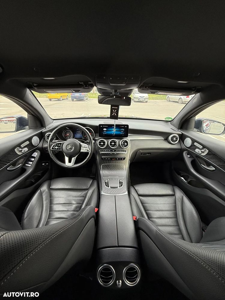 Mercedes-Benz GLC 300 d 4MATIC - 14