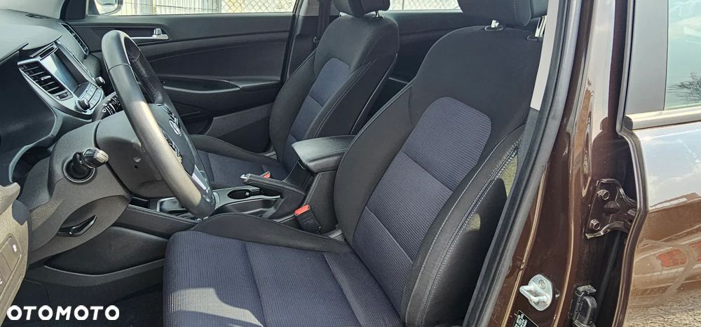 Hyundai Tucson blue 1.6 GDi 2WD Navi - 10