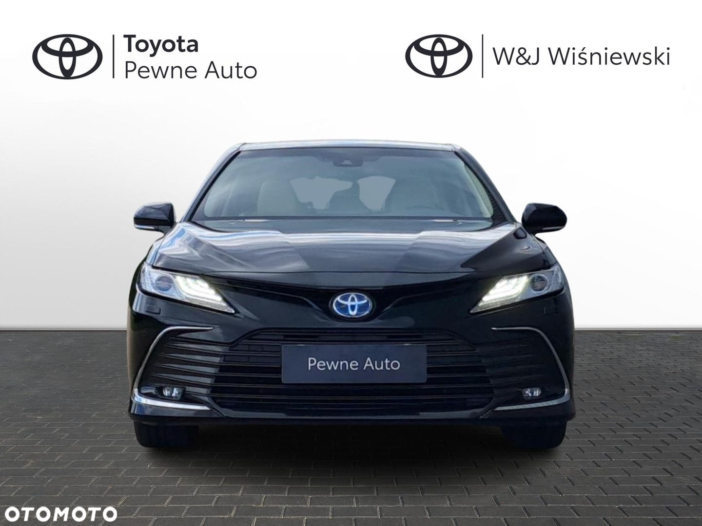 Toyota Camry - 16