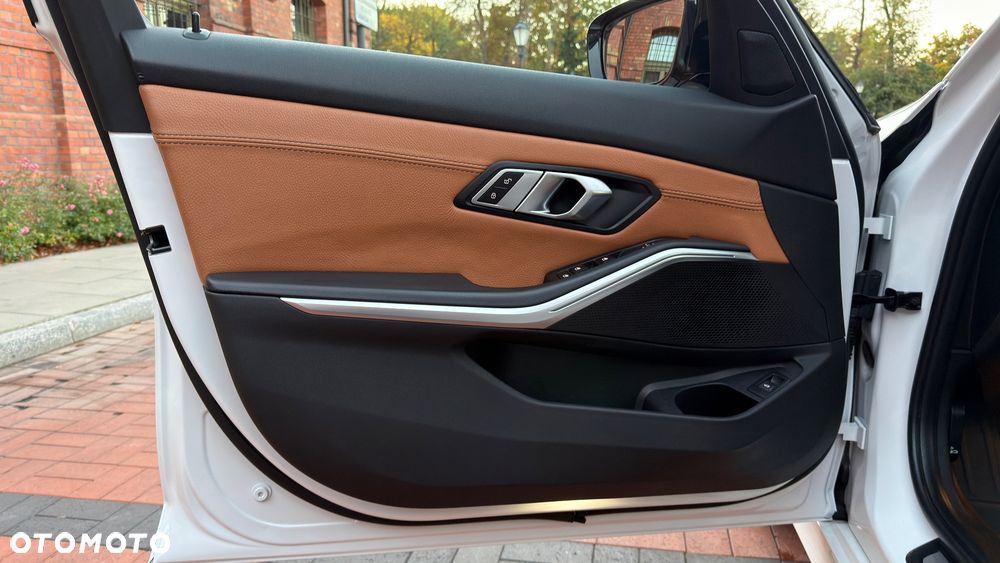 BMW Seria 3 - 27