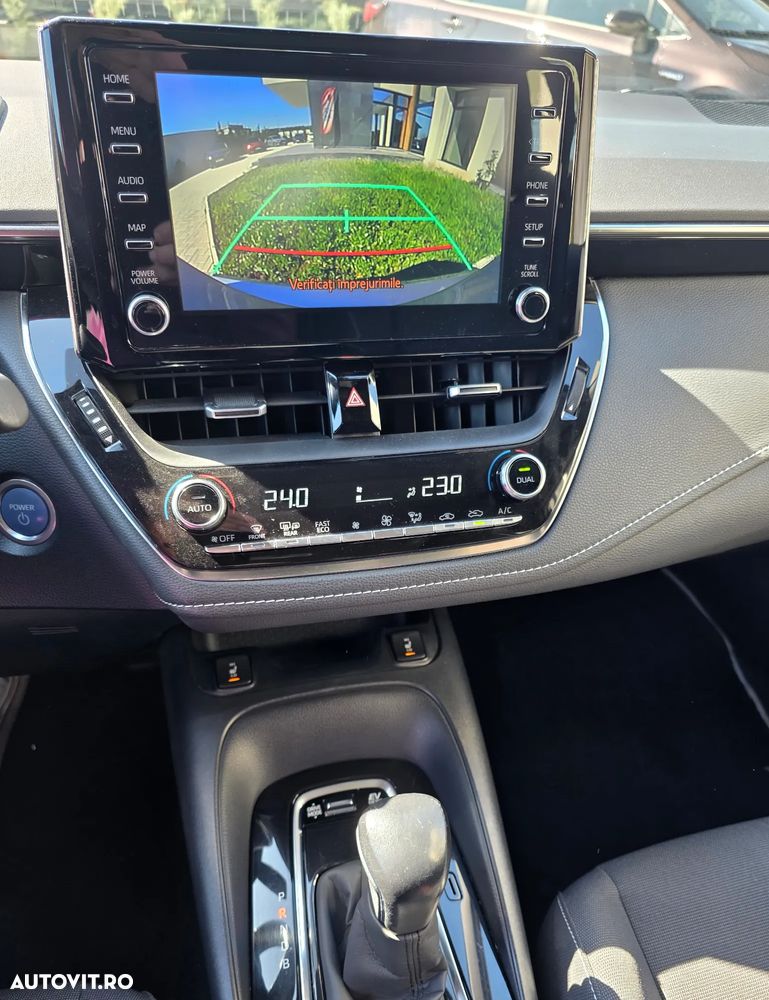 Toyota Corolla 1.8 Business Edition - 24