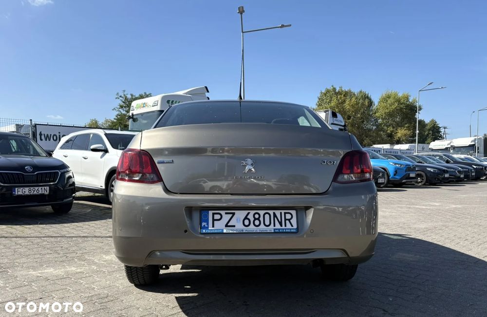 Peugeot 301 1.2 Pure Tech Access - 7