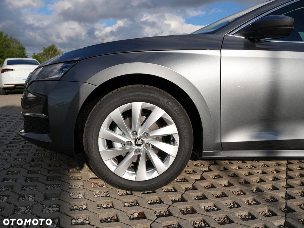 Skoda Octavia 1.5 TSI mHEV Drive Selection DSG - 12