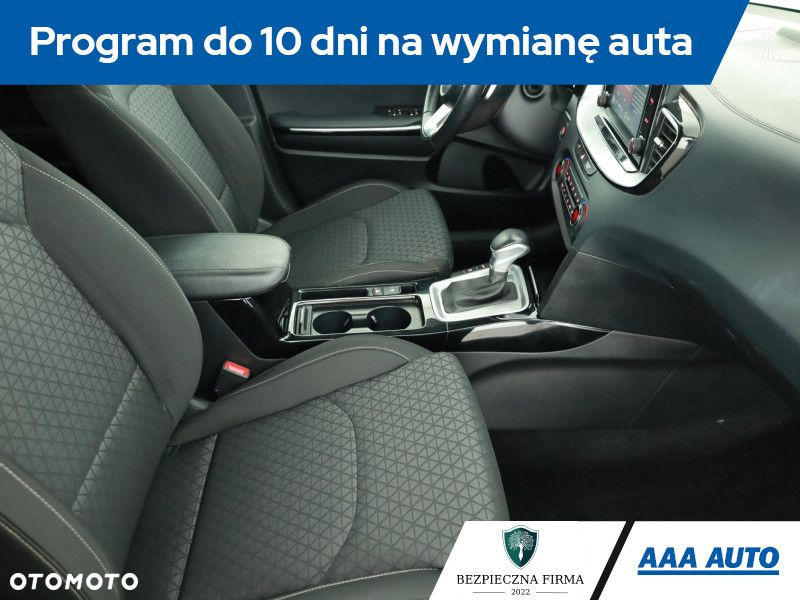 Kia Ceed - 8