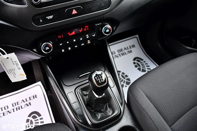 Kia Carens 1.6 GDI S 7os - 16