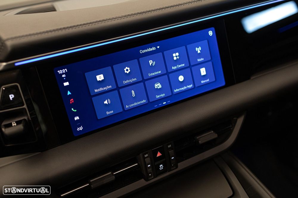 Porsche Macan Electric 4 - 35