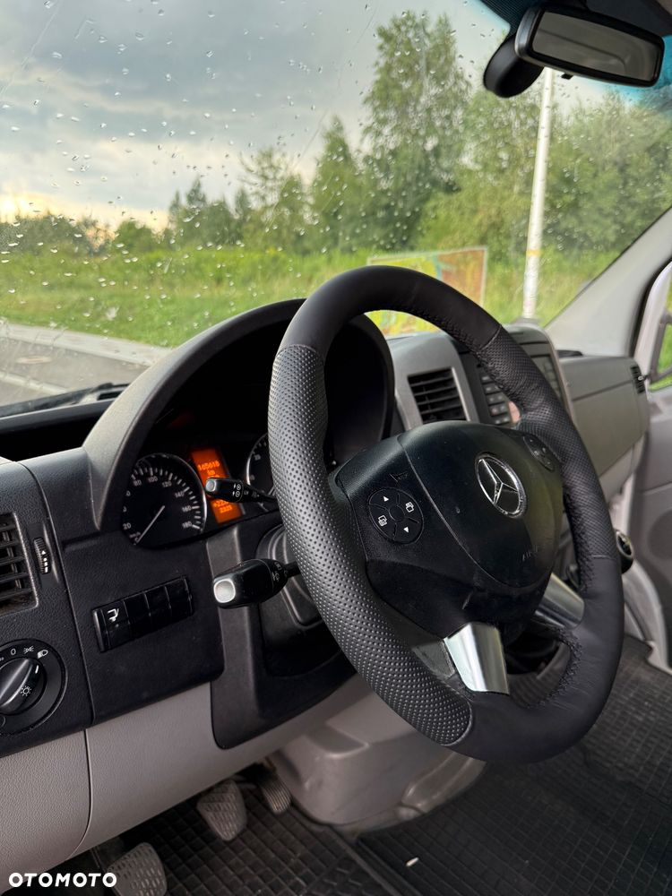 Mercedes-Benz SPRINTER - 12