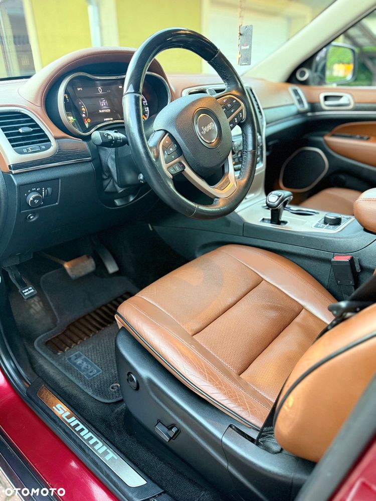 Jeep Grand Cherokee 5.7 V8 Overland Summit - 11