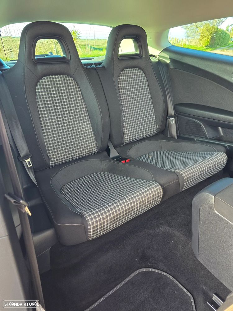 VW Scirocco 2.0 TDI (Blue Motion Technologie) DSG - 9