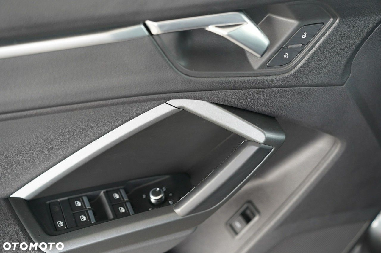 Audi Q3 Sportback - 17