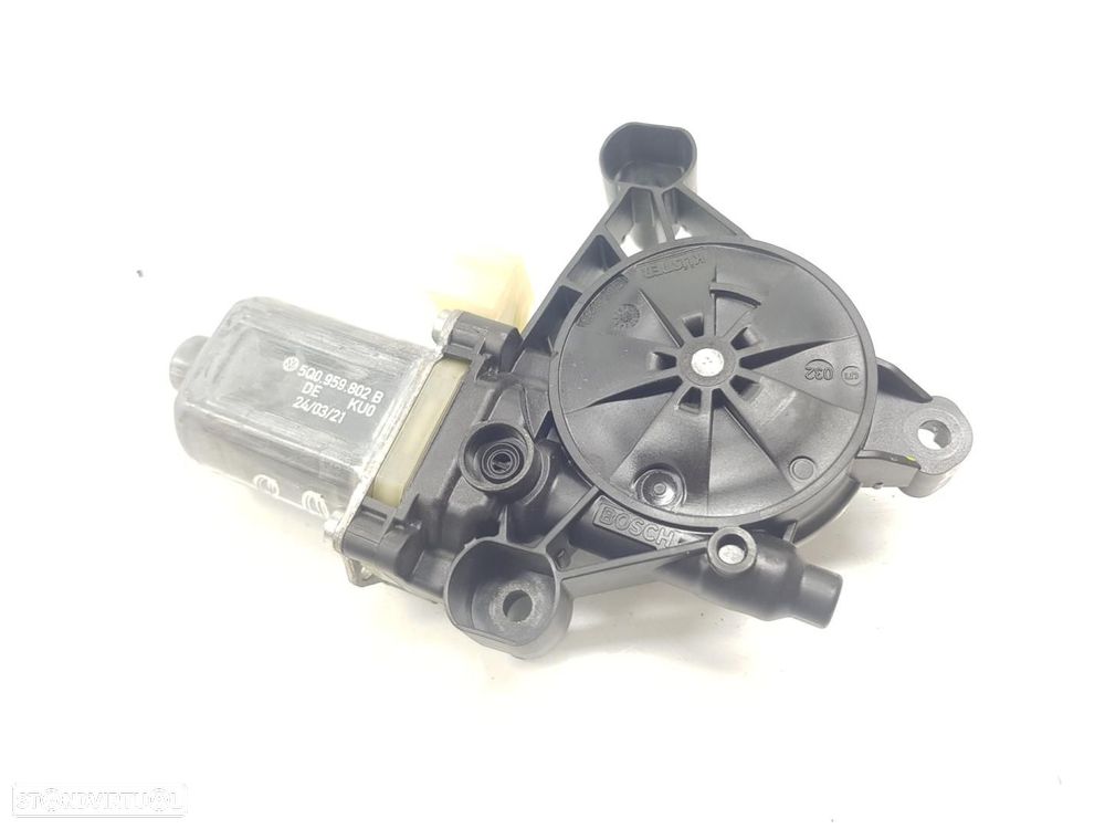 MOTOR ELEVADOR FRENTE DIREITO SKODA SUPERB COMBI 3V5 - 1