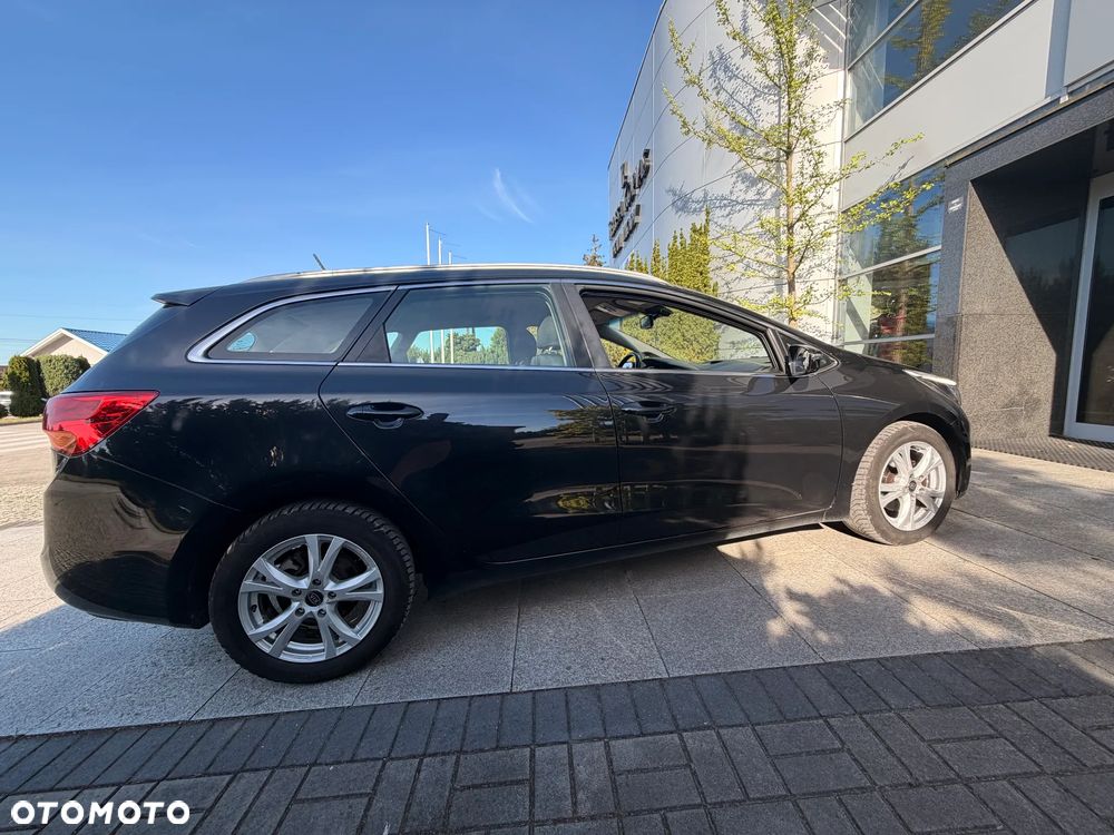 Kia Ceed 1.6 GDI ISG Spirit - 14