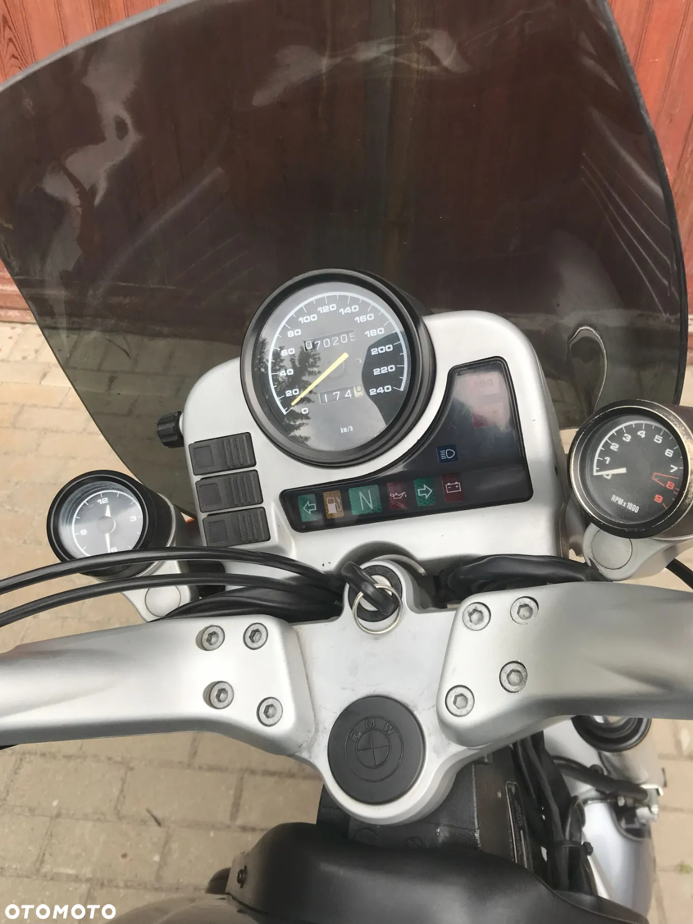 BMW R - 8