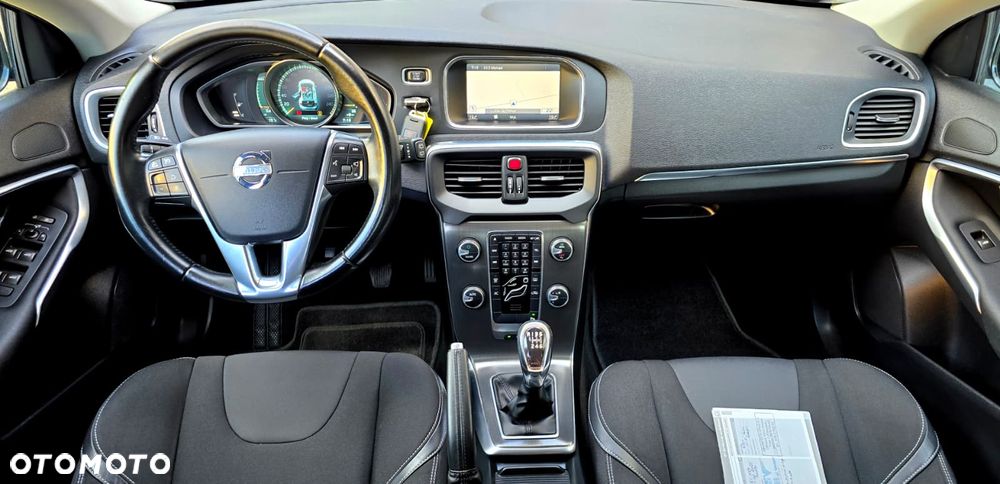 Volvo V40 D2 Momentum - 11